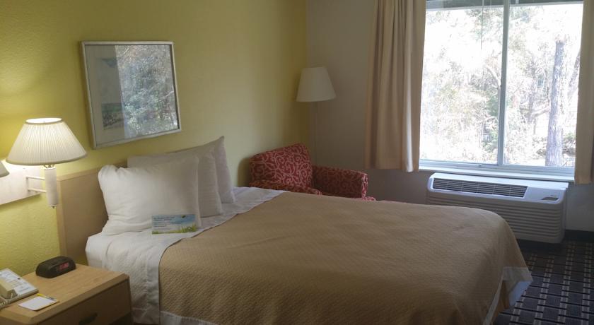 Hotel Carolina A Days Inn by Wyndham