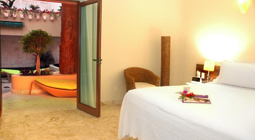 Maya Villa Condo Hotel & Beach Club