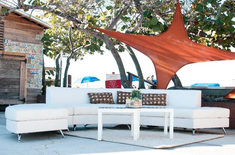 Postcard Inn On The Beach