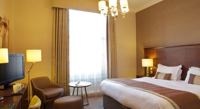 Mercure Salisbury White Hart Hotel & Apartments