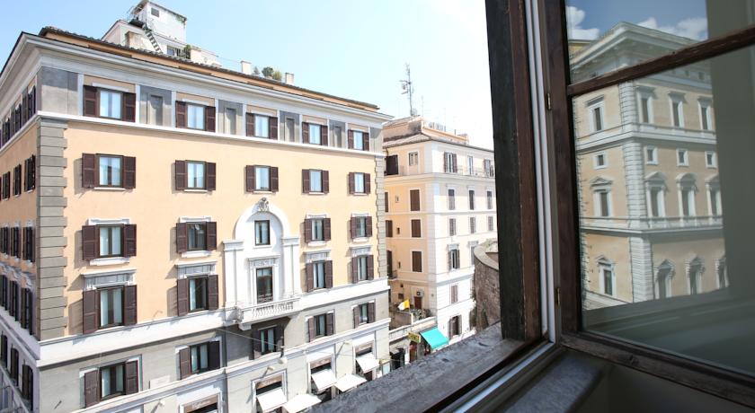 Anantara Palazzo Naiadi Rome Hotel