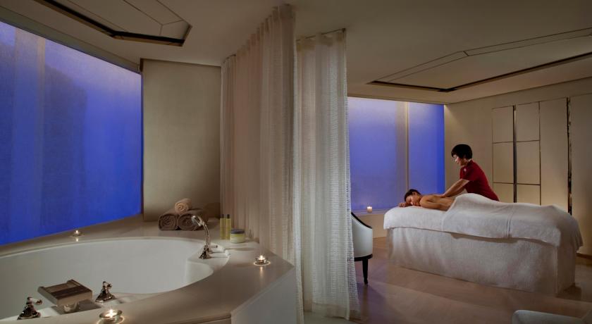 The Ritz-Carlton Shanghai, Pudong