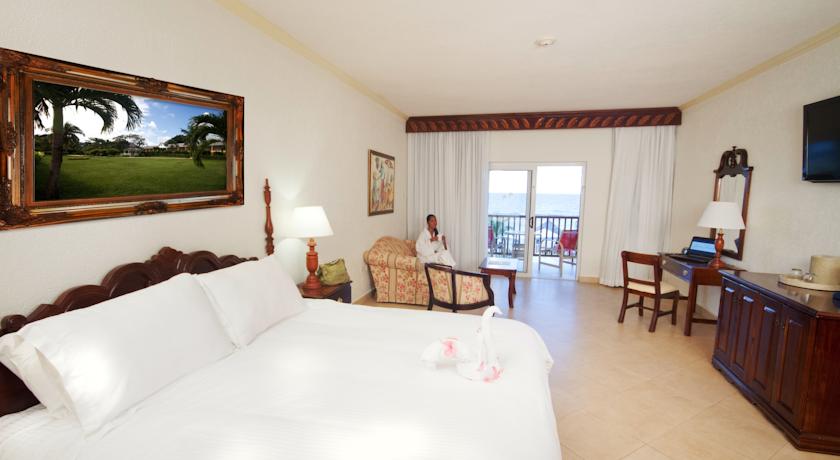 Jewel Runaway Bay Beach Resort & Waterpark