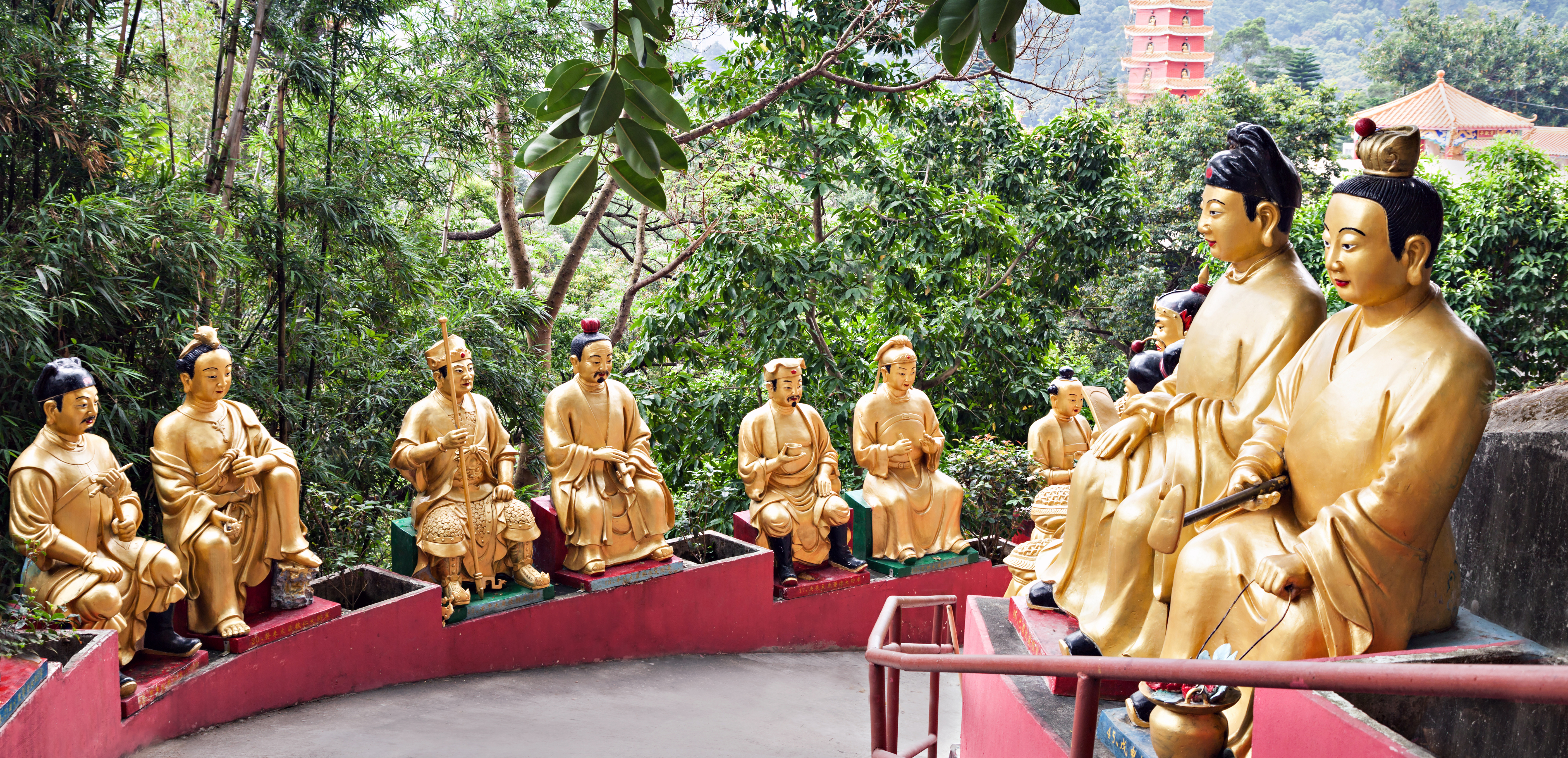 Ten Thousand Buddhas Monastery (Man Fat Sze)