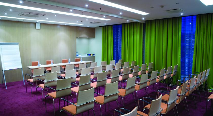 Cosmos Saint-Petersburg Pulkovskaya Hotel, a member of Radisson Individuals