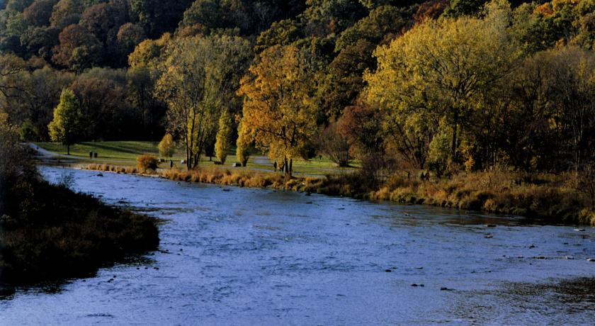 Old Mill Toronto Hotel