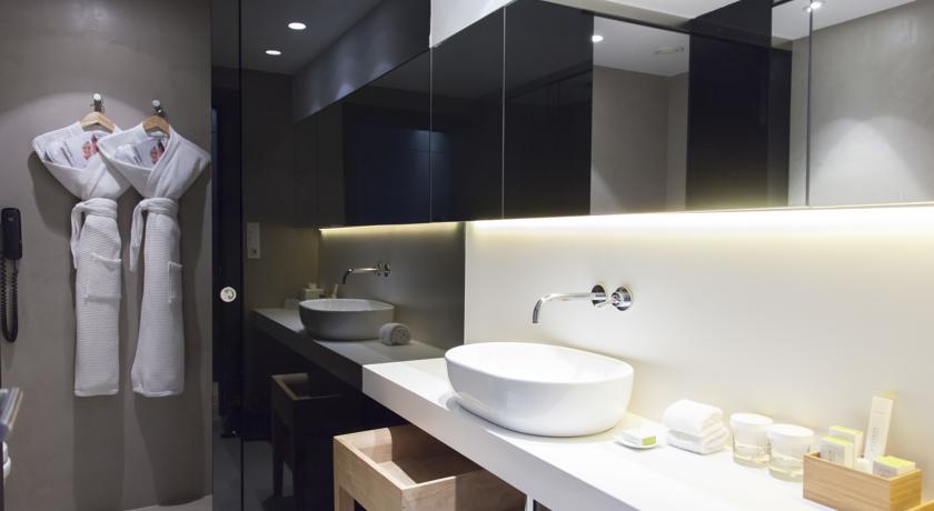 Alexandra Barcelona Hotel, Curio Collection by Hilton