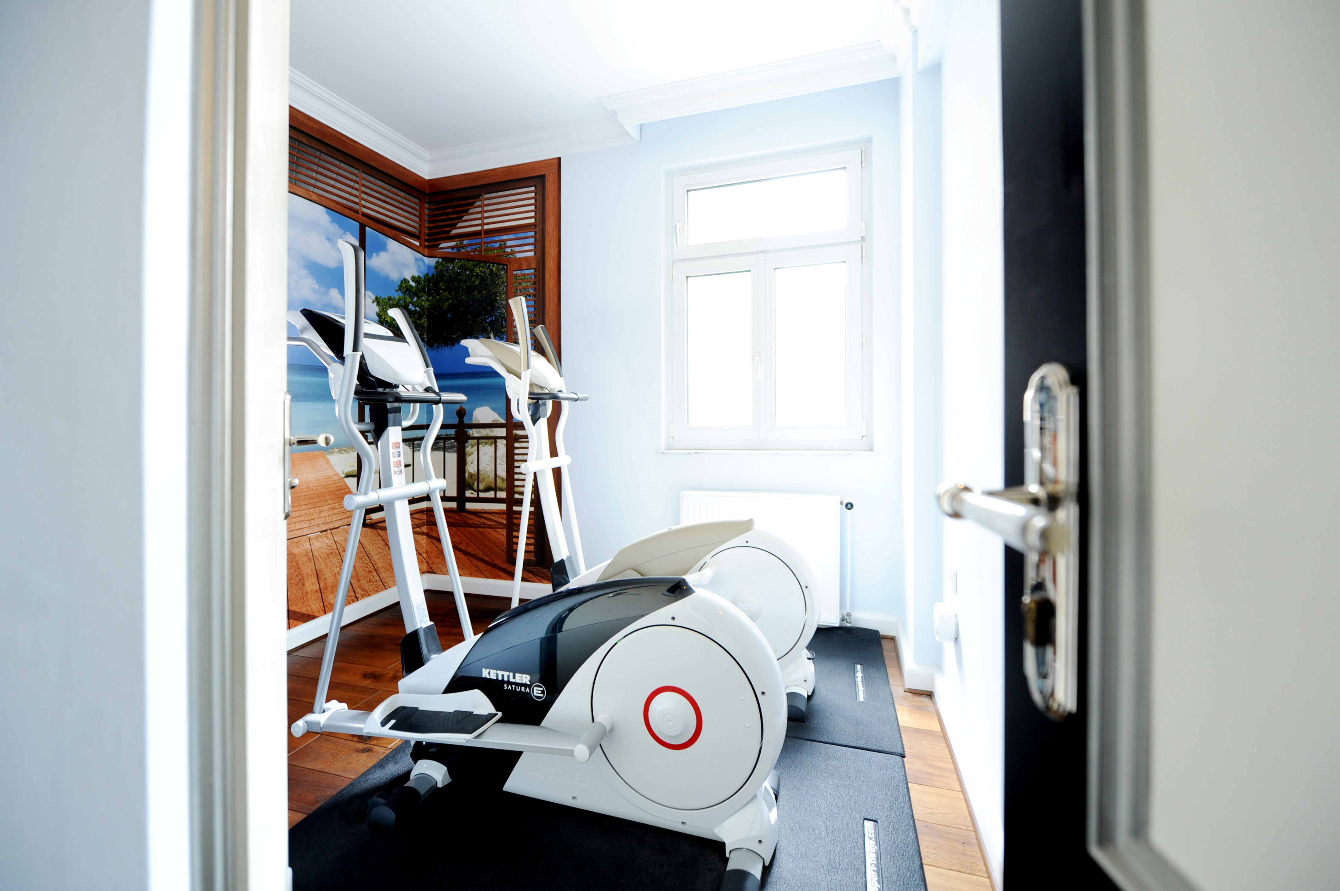 Digital Check-in - The Dude By Charly