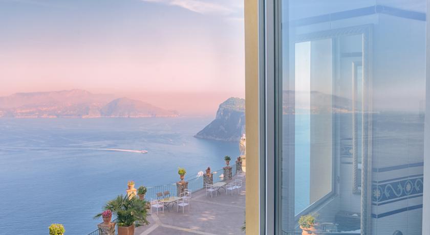 Caesar Augustus Hotel