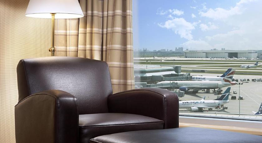 Sheraton Gateway Hotel in Toronto International Airport