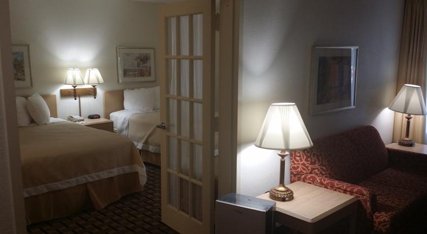 Hotel Carolina A Days Inn by Wyndham