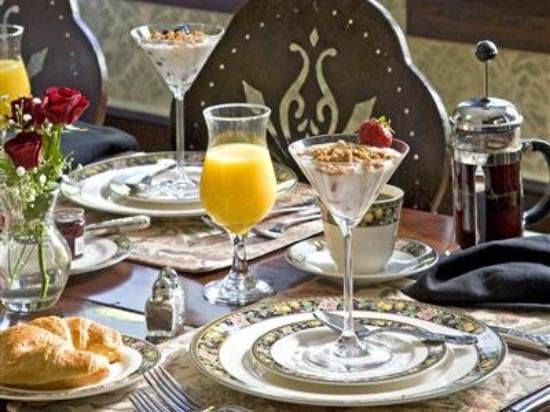 Hoyt House Bed & Breakfast