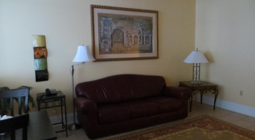 Naples Park Central Hotel