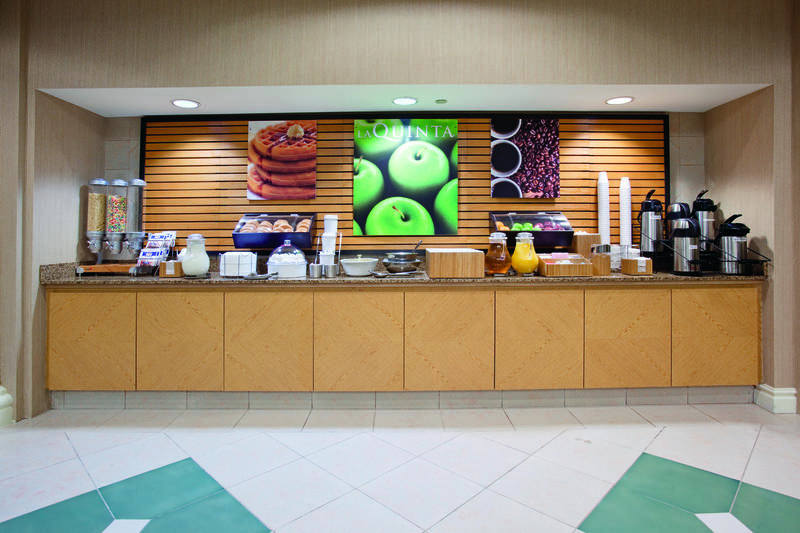 La Quinta Inn & Suites by Wyndham Denver Southwest Lakewood