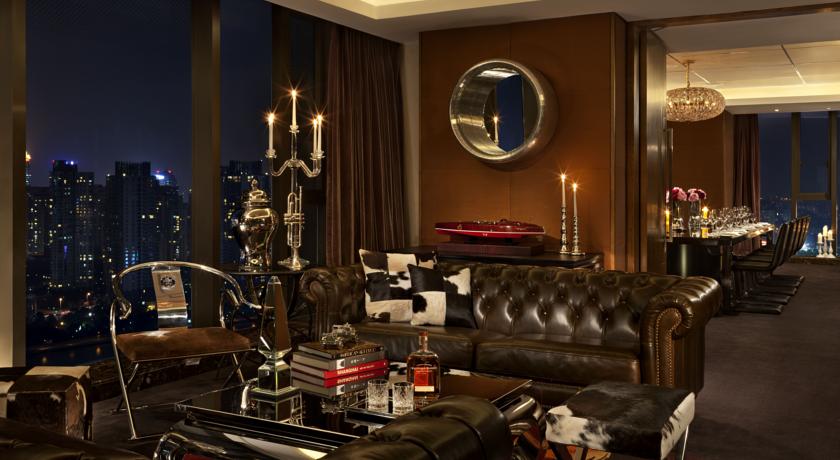 Hotel Indigo Shanghai On The Bund, an IHG hotel