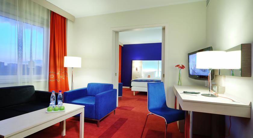 Cosmos Saint-Petersburg Pulkovskaya Hotel, a member of Radisson Individuals