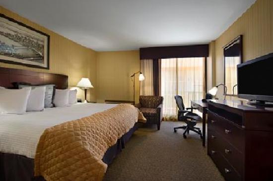 Wyndham Garden Newark Airport