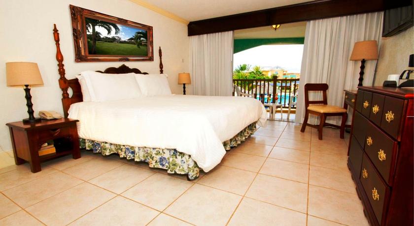 Jewel Runaway Bay Beach Resort & Waterpark