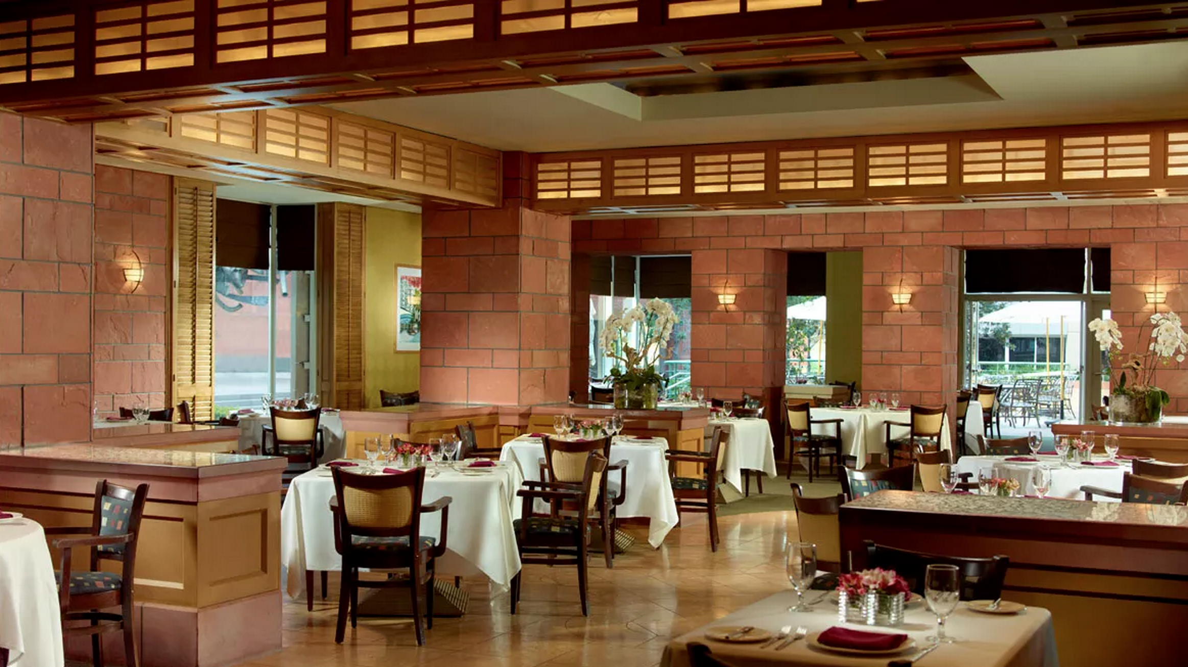 Omni Los Angeles Hotel At California Plaza