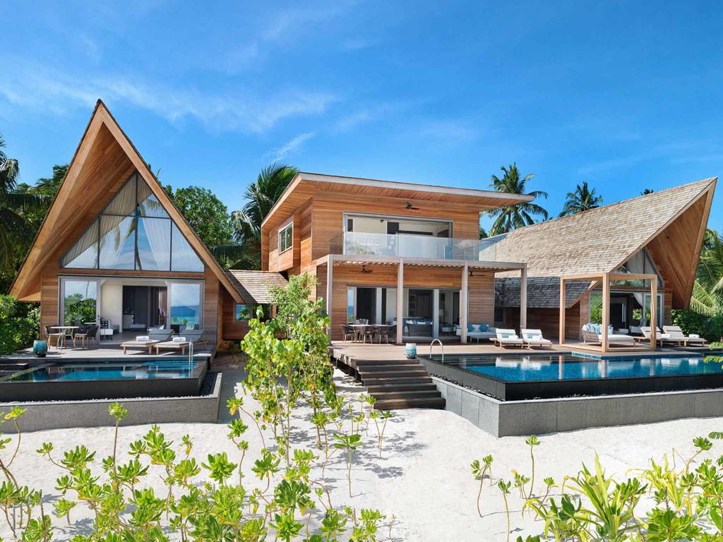 The St. Regis Maldives Vommuli Resort