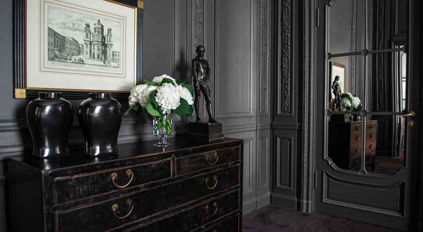 Schlosshotel Berlin By Patrick Hellmann