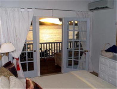 Fort Recovery Beachfront Villa & Suites