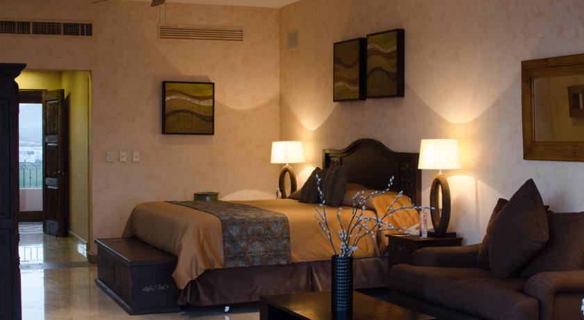 Villa La Estancia Beach Resort & Spa