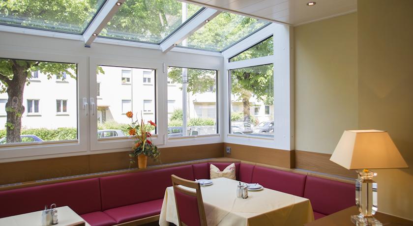 Hotel Kriemhild Am Hirschgarten