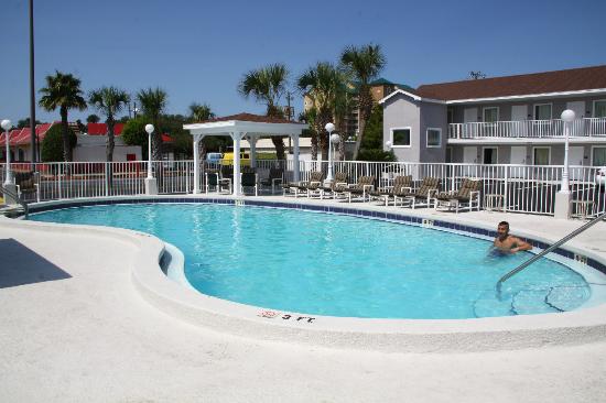 Destin Inn & Suites