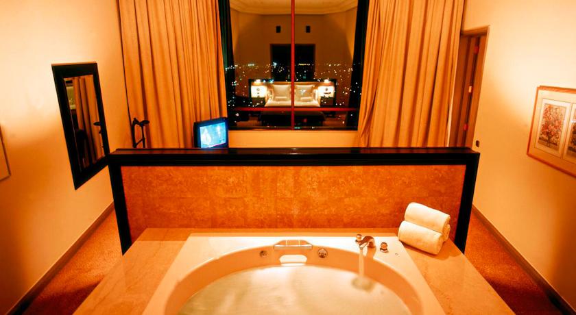 Mandarin Oriental, Santiago