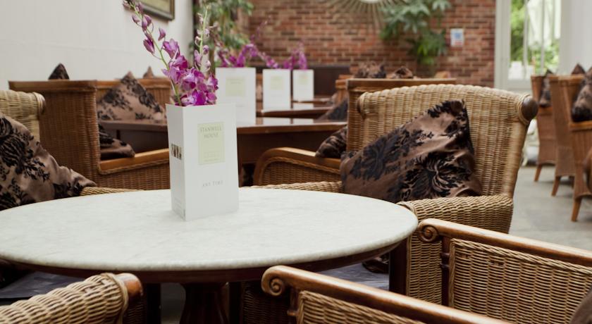 Stanwell House Hotel
