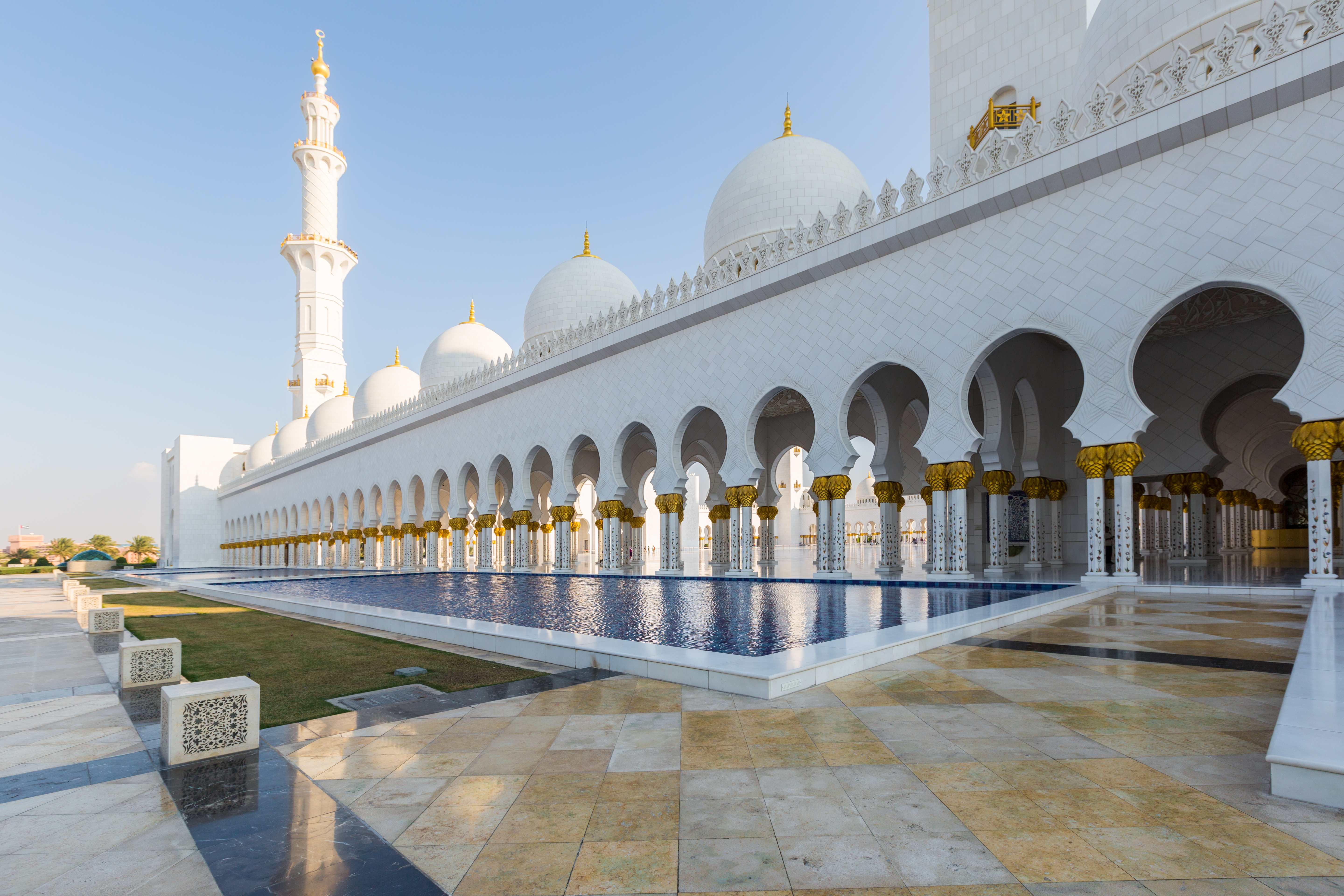 Sheikh Zayed Grand Mosque Center
