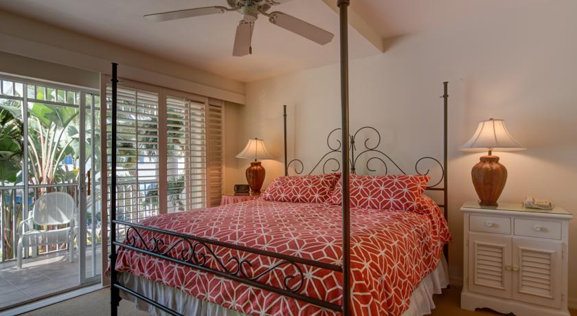 Olde Marco Island Inn & Suites