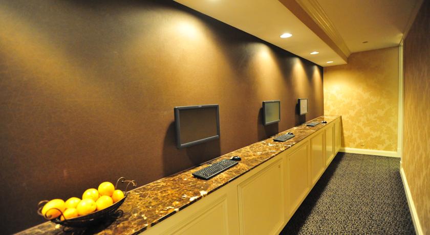 Hilton St. Petersburg Bayfront