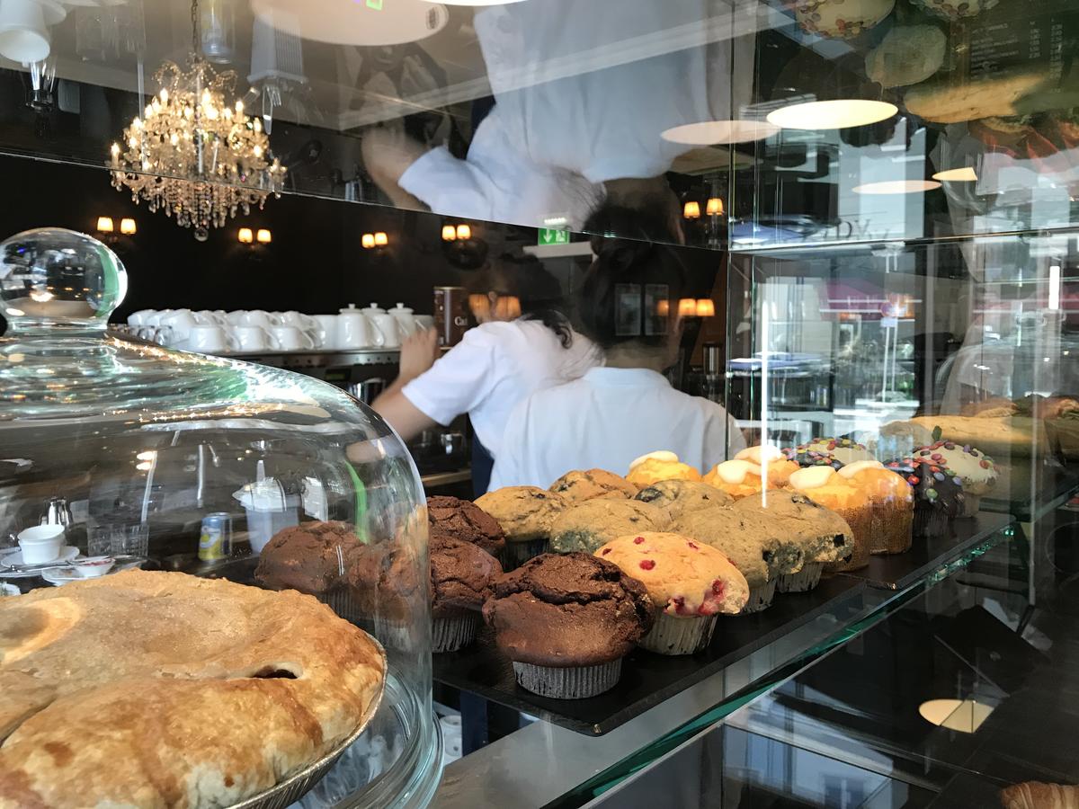 Digital Check-in - The Dude By Charly