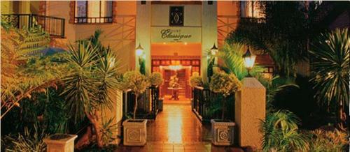 Court Classique Suite Hotel