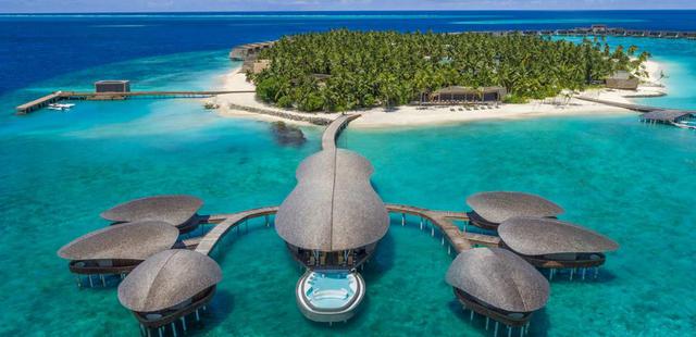 The St. Regis Maldives Vommuli Resort