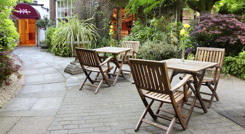 Mercure Salisbury White Hart Hotel & Apartments