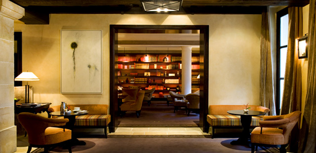 Le Pavillon De La Reine