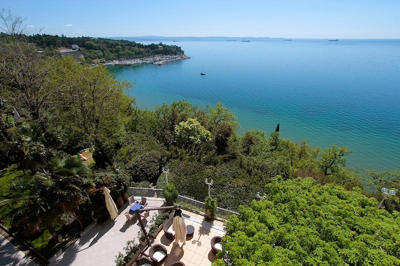 Hotel Riviera & Maximilian's