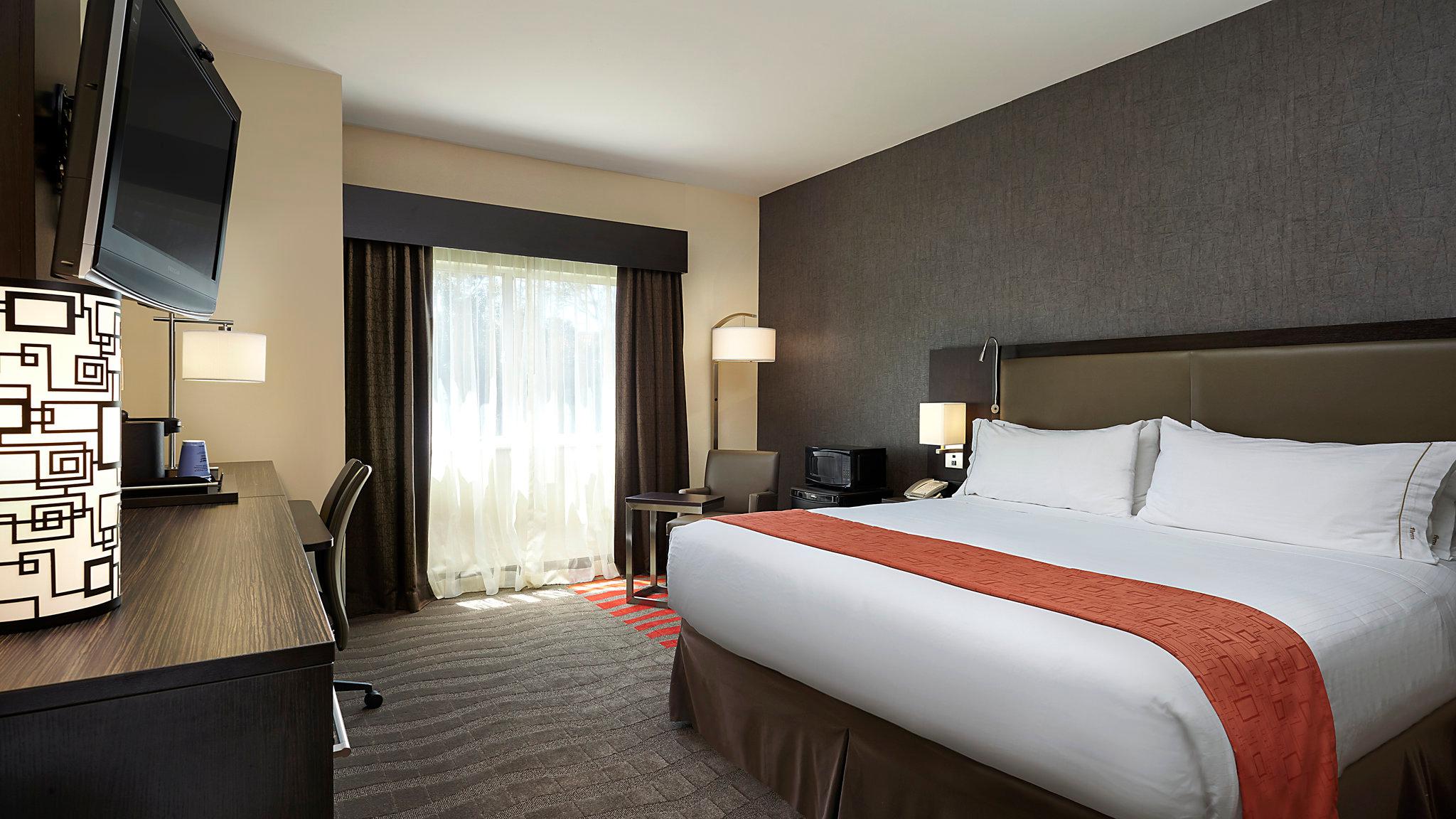 Holiday Inn Express & Suites Naples Downtown - 5th Avenue By IHG