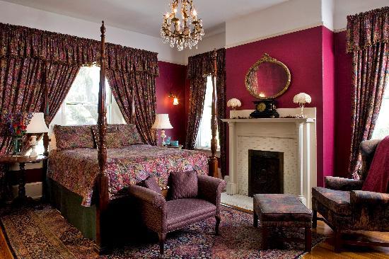 Hoyt House Bed & Breakfast