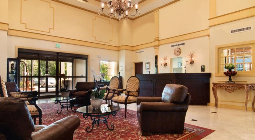 DoubleTree Suites by Hilton Hotel Naples