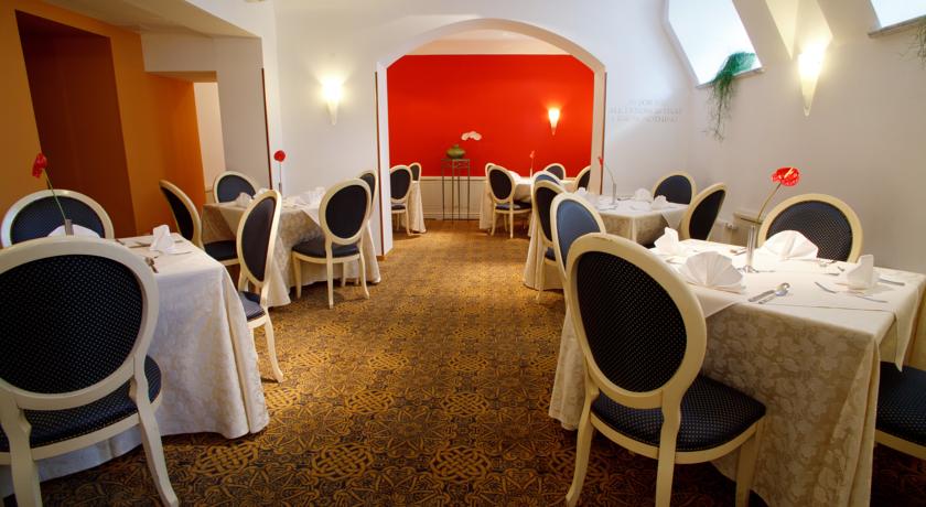 Monika Centrum Hotel