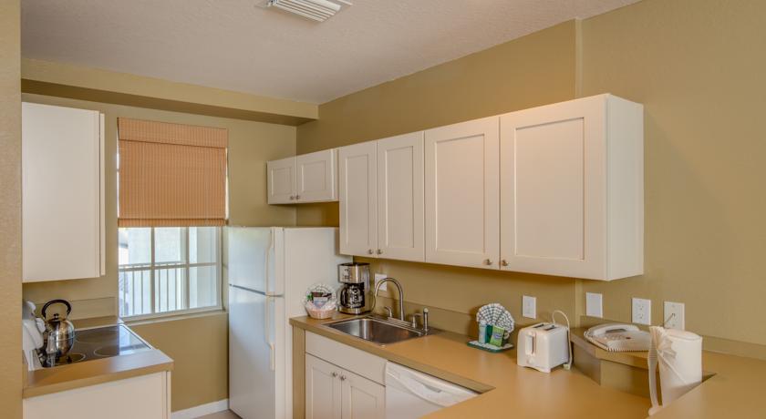 Olde Marco Island Inn & Suites