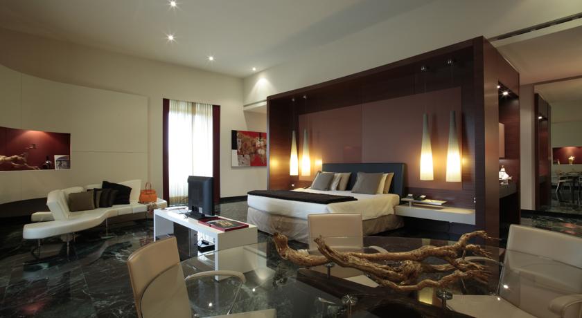 Anantara Palazzo Naiadi Rome Hotel