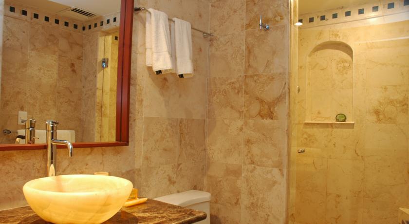 Maya Villa Condo Hotel & Beach Club