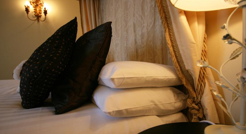 Stanwell House Hotel