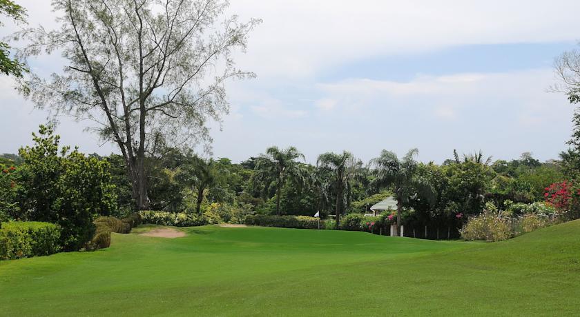 Jewel Runaway Bay Beach Resort & Waterpark