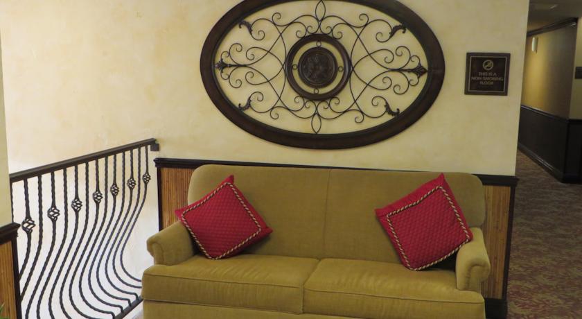 Bayfront Inn 5th Ave